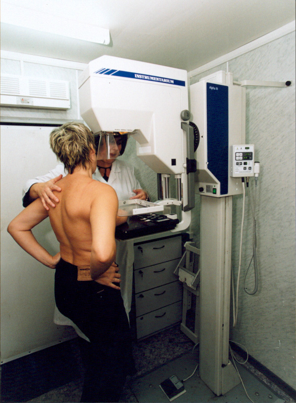 Обследования при заболеваниях груди, осмотр маммолога